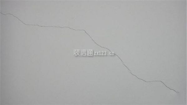 墙面开裂怎么办
