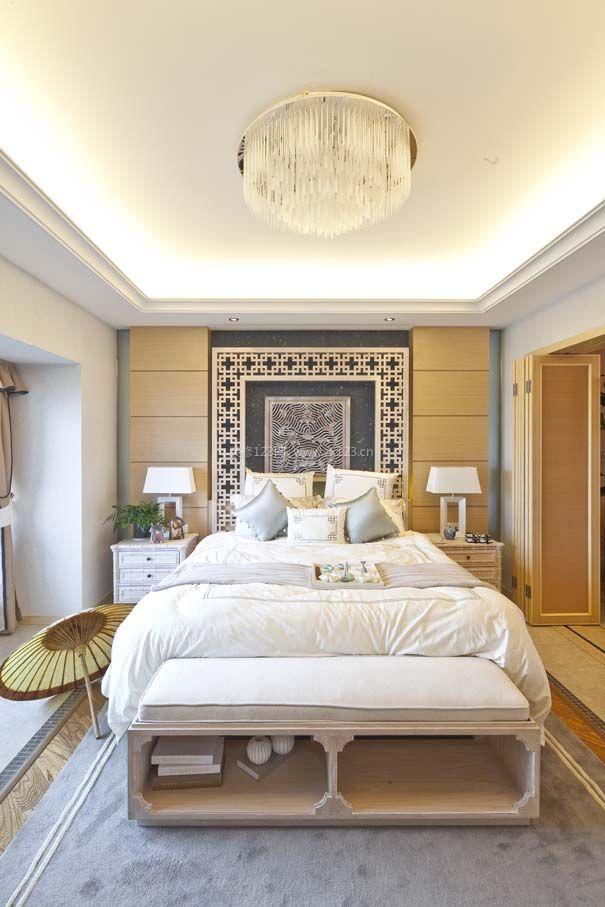 中式田园风格卧室装修图片 床尾凳装修效果图片